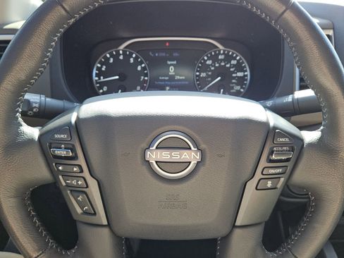 Used 2023 Nissan Frontier SV w/ SV Convenience Package image 11