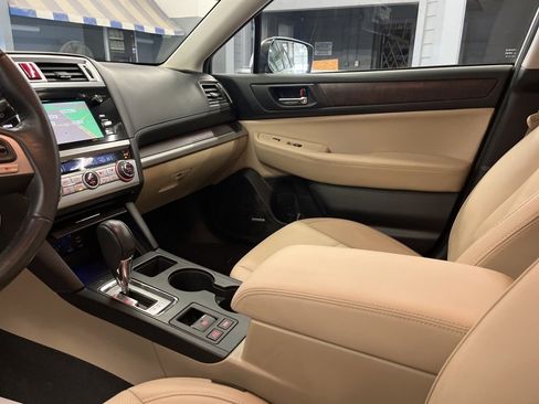 Used 2017 Subaru Outback 2.5i Limited image 13