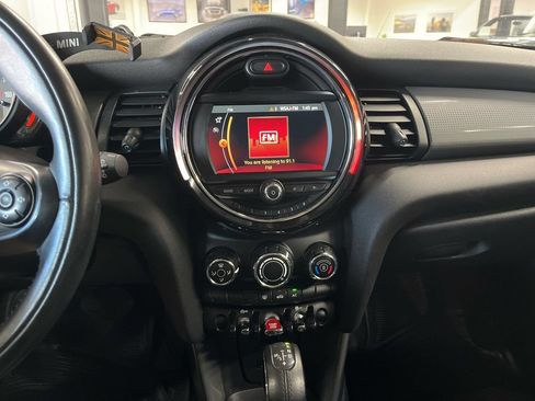 Used 2019 MINI Cooper 2-Door Hardtop FWD image 43