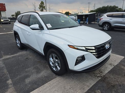 Used 2023 Hyundai Tucson SEL FWD image 4