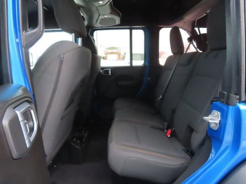 Used 2024 Jeep Wrangler Sport S image 21