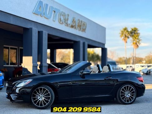 Used 2018 Mercedes-Benz SLC 300 image 1