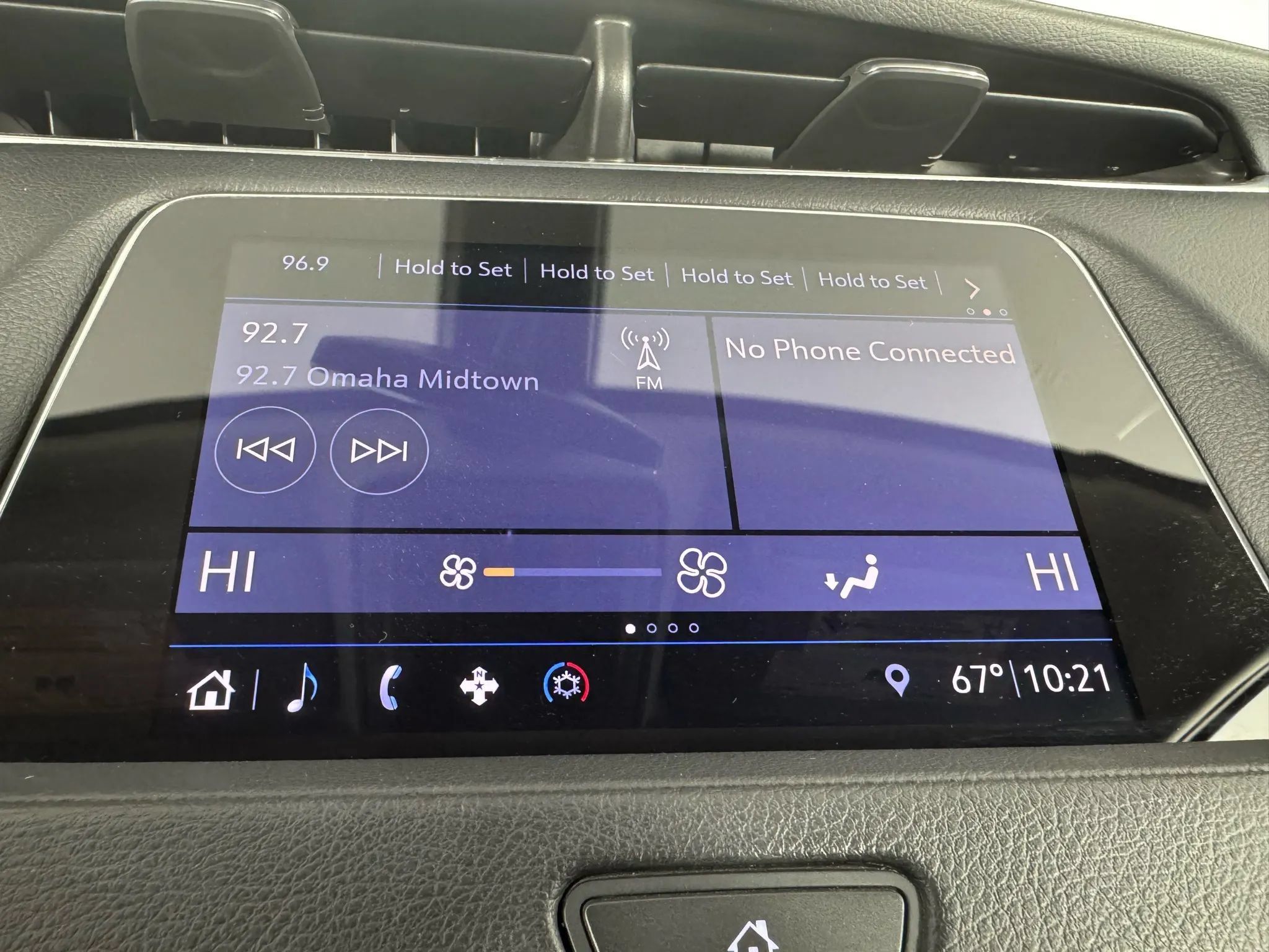 Used 2019 Cadillac XT4 Luxury w/ Cold Weather Package AWD/4WD image 16