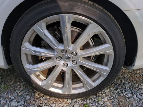 Used 2018 Volvo S90 T8 Inscription w/ Convenience Package AWD/4WD image 8