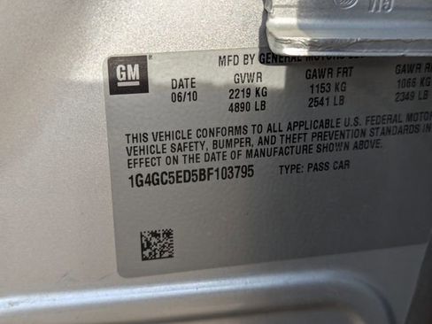 Used 2011 Buick LaCrosse CXL FWD image 18