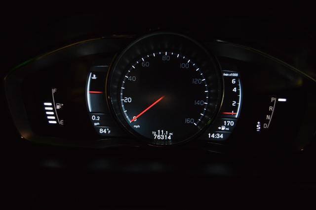 Used 2015 Volvo XC60 T5 Premier w/ Proximity Package FWD image 17