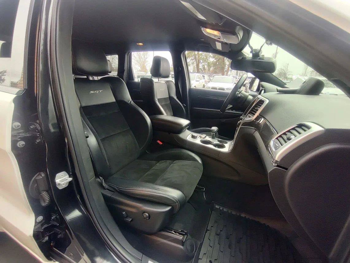 Used 2015 Jeep Grand Cherokee SRT AWD/4WD image 26