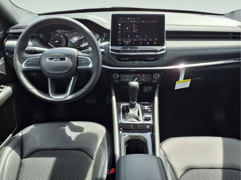 New 2026 Jeep Compass Latitude AWD/4WD image 8