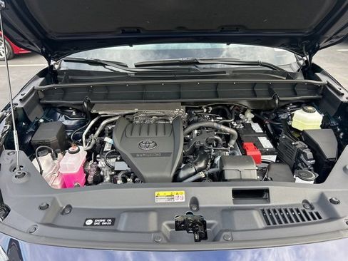 New 2026 Toyota Highlander XLE image 13