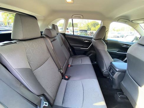 Used 2020 Toyota RAV4 XLE w/ XLE Grade Weather Package AWD/4WD image 23
