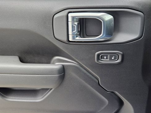 New 2026 Jeep Gladiator Sport image 23