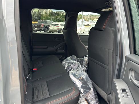 New 2026 Nissan Frontier PRO-4X w/ Pro-4x Convenience Package image 11
