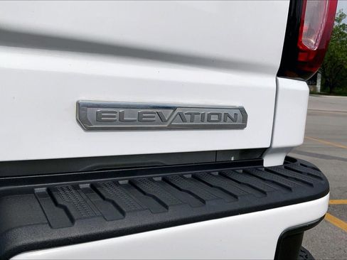 Used 2022 GMC Sierra 1500 Elevation w/ LPO, Elevation Black Package image 8