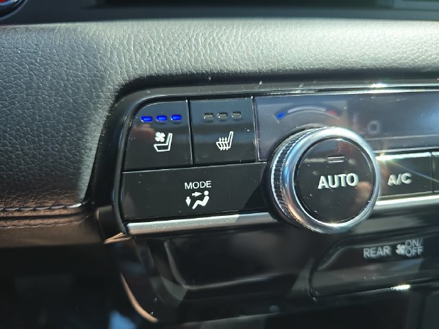 Used 2025 Honda Pilot Elite image 26