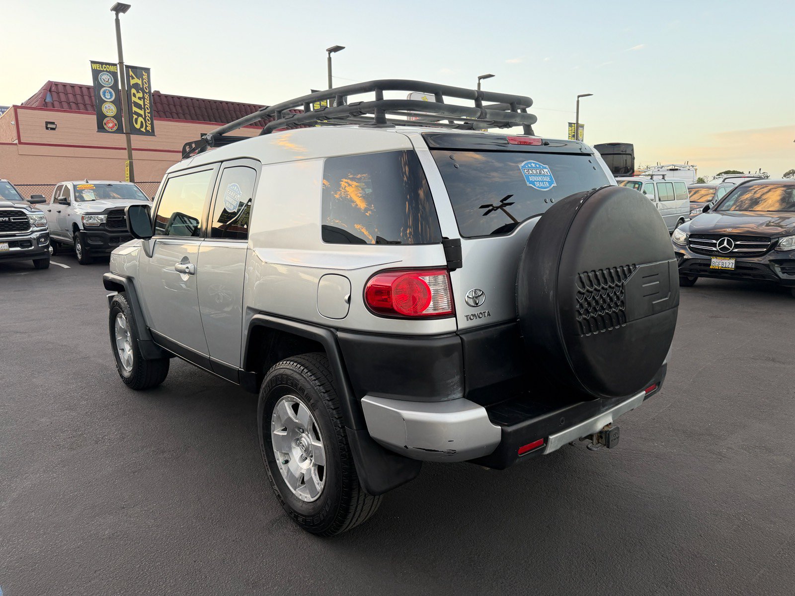 Used 2007 Toyota FJ Cruiser 4WD w/ Upgrade Pkg 1 image 5