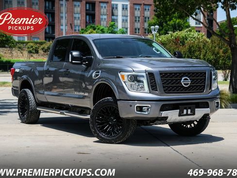 Used 2017 Nissan Titan PRO-4X w/ Pro-4x Convenience Package AWD/4WD image 1