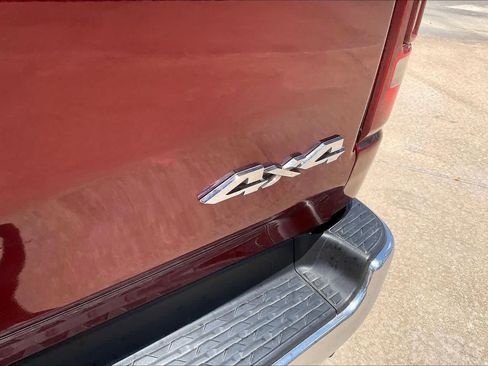 Used 2022 RAM 1500 Laramie AWD/4WD image 10