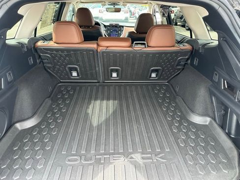 Used 2021 Subaru Outback Touring image 7