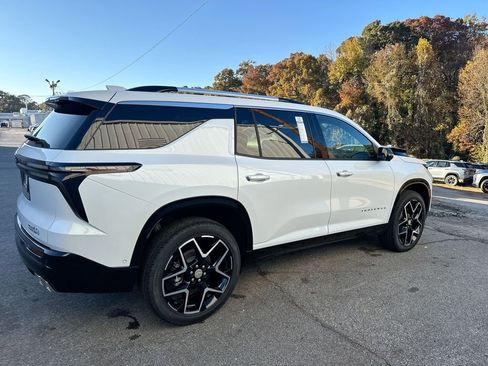 New 2026 Chevrolet Traverse High Country FWD image 34