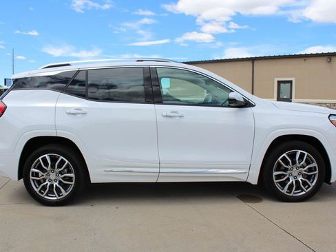 Used 2024 GMC Terrain Denali w/ Denali Premium Package AWD/4WD image 35