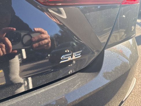 Used 2026 Toyota Camry SE image 10