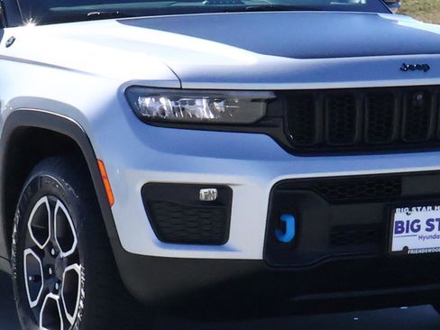 Used 2022 Jeep Grand Cherokee Trailhawk image 7