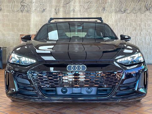 Used 2022 Audi e-tron GT Prestige w/ Prestige Package image 3