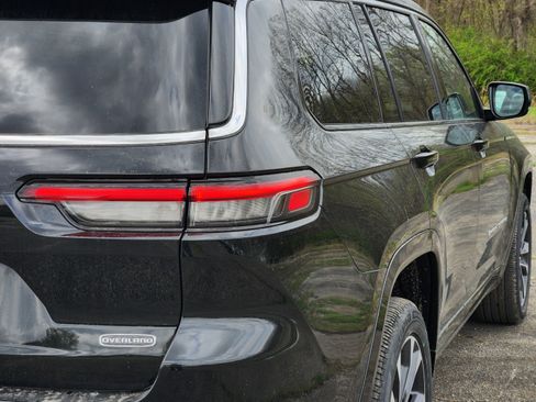 New 2025 Jeep Grand Cherokee L Overland image 17