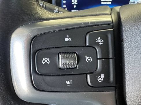 Used 2023 Chevrolet Suburban Premier AWD/4WD image 7