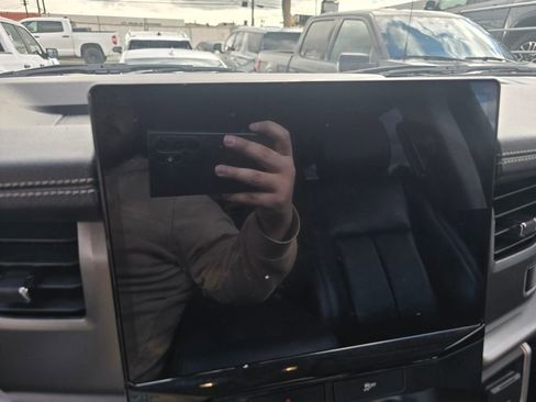 Used 2023 Ford Expedition XLT image 13