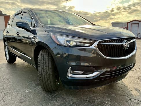 Used 2021 Buick Enclave Essence w/ Sound and Sites Package image 2