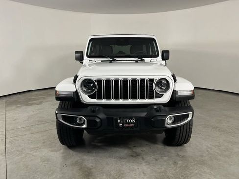 Used 2025 Jeep Wrangler Unlimited Sahara w/ Safety Group AWD/4WD image 3
