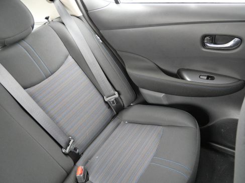 Used 2024 Nissan Leaf S image 14