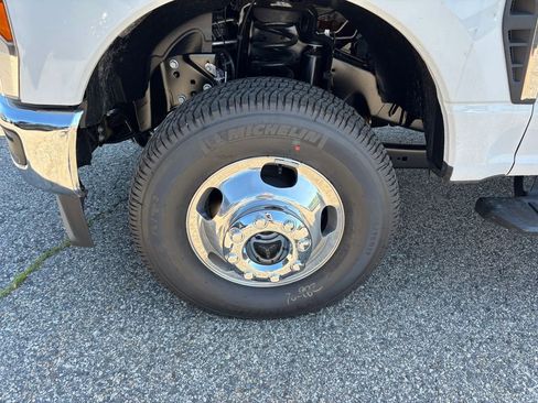 New 2026 Ford F350 XLT w/ XLT Value Package AWD/4WD image 19