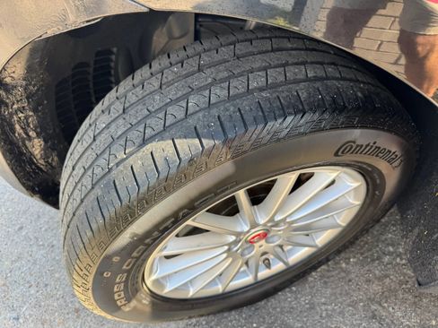 Used 2018 Jaguar F-PACE AWD/4WD image 32