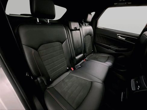 Used 2021 Ford Edge ST-Line image 26