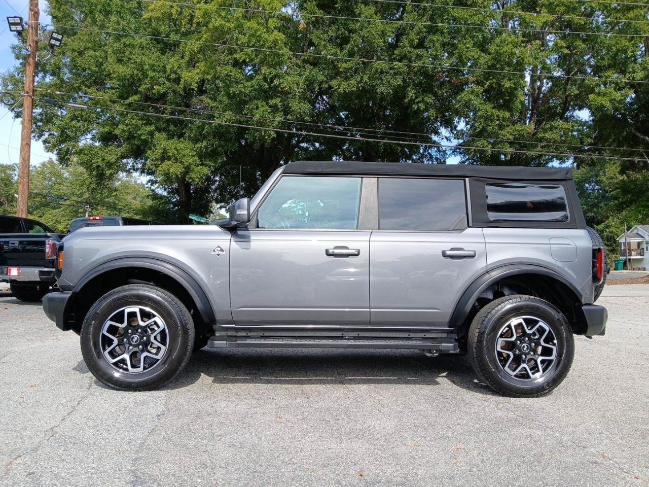 Used 2023 Ford Bronco Outer Banks AWD/4WD image 1