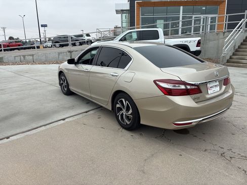 Used 2017 Honda Accord LX image 3