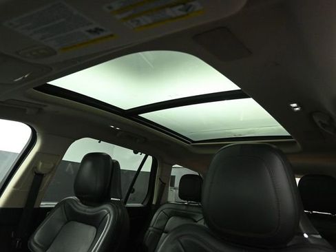 Used 2020 Lincoln Aviator Reserve w/ Equipment Group 201A image 20