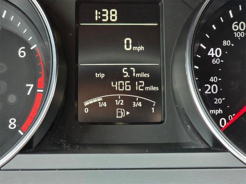 Used 2017 Volkswagen Jetta S image 27