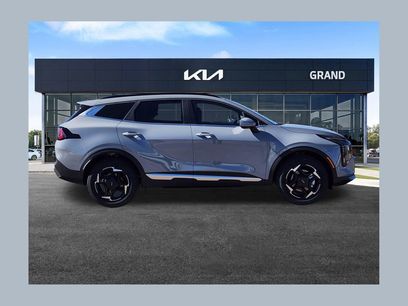 New 2026 Kia Sportage EX