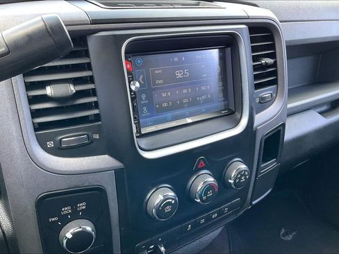 Used 2014 RAM 2500 Tradesman w/ Chrome Appearance Group AWD/4WD image 23