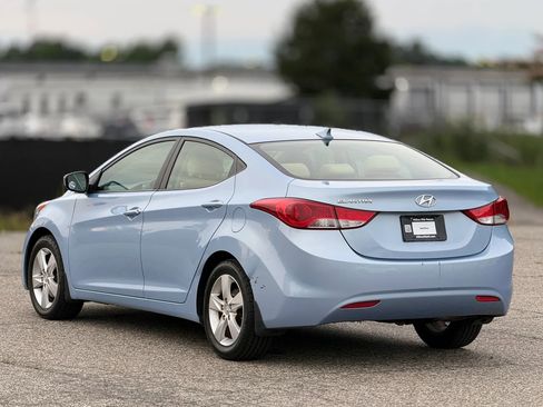 Used 2013 Hyundai Elantra GLS w/ Preferred Pkg FWD image 10