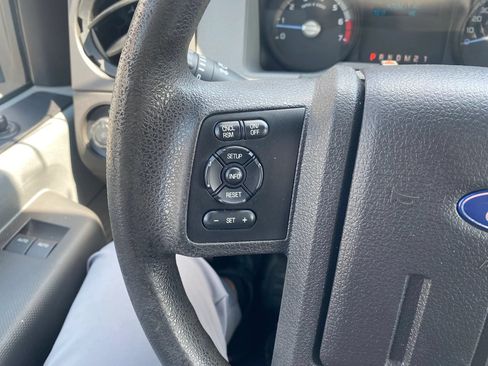 Used 2015 Ford F250 XL w/ Power Equipment Group AWD/4WD image 16