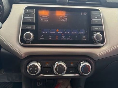 Used 2020 Nissan Versa SV w/ Electronics Package image 4