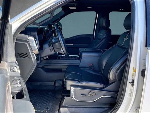 Used 2023 Ford F250 Platinum image 25