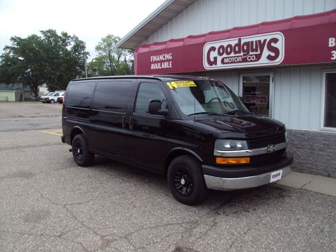 Used 2014 Chevrolet Express 1500 AWD image 2