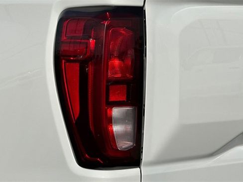 Used 2021 GMC Sierra 1500 Elevation w/ Preferred Package image 24