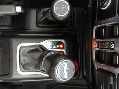 Used 2019 Jeep Wrangler Unlimited Sport S image 43