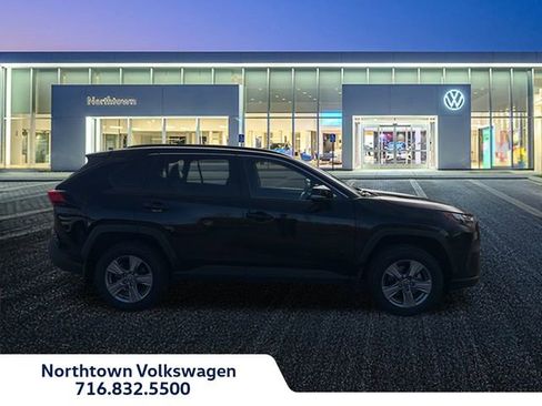 Used 2024 Toyota RAV4 XLE w/ Convenience Package image 2